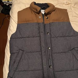 Men’s Gap vest, S, never worn